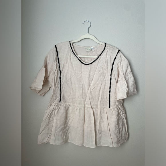 loveoliveco Tops - Love Olive co shirt size L
